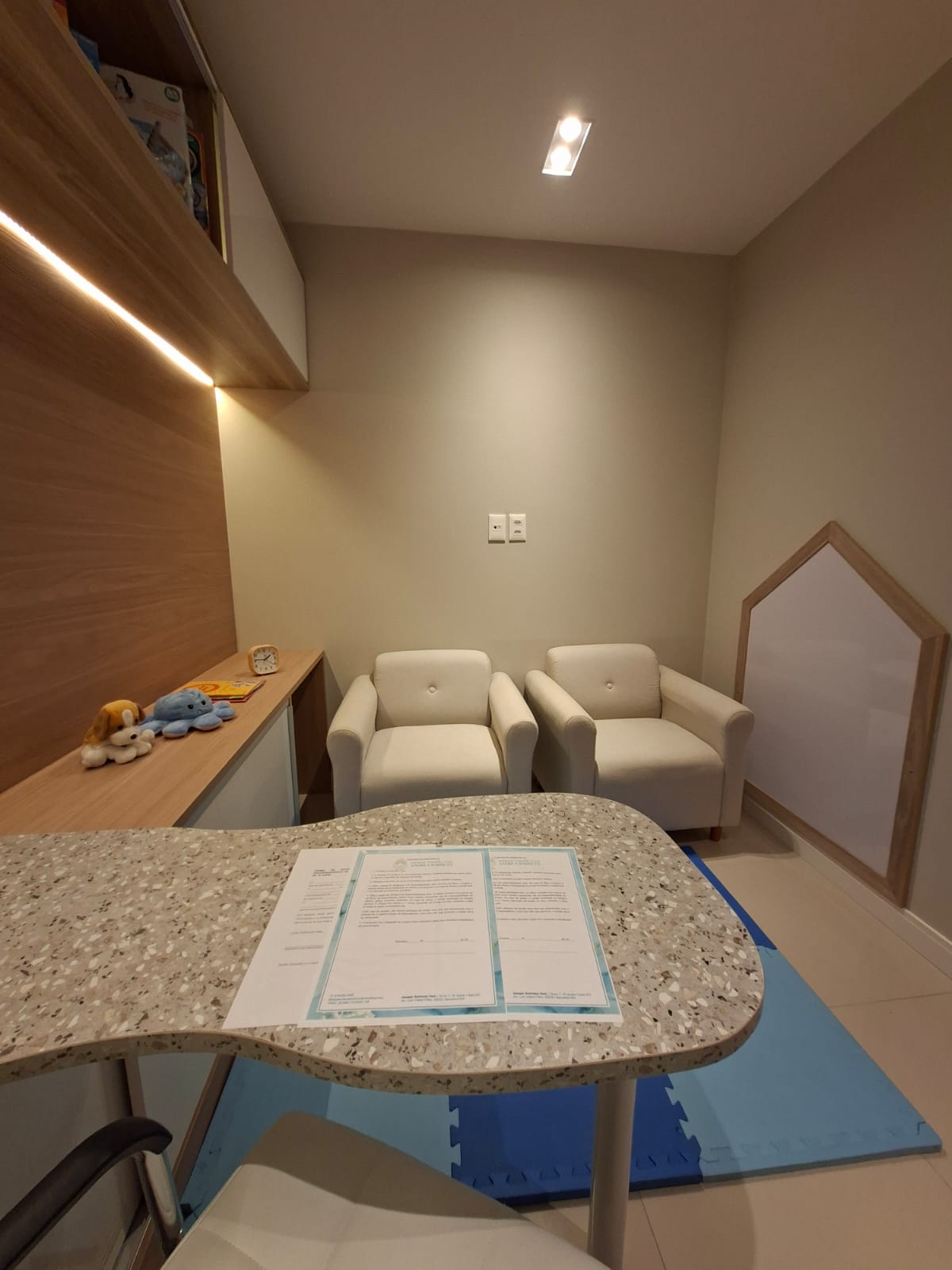 Consultório com espaço lúdico